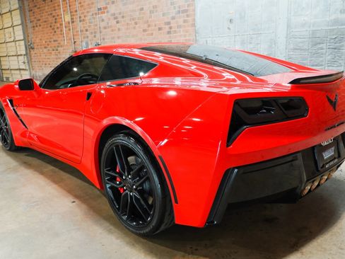 Used 2019 Chevrolet Corvette Stingray Coupe w/ Battery Protection Package RWD image 20