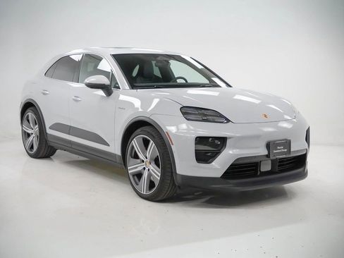 Certified 2025 Porsche Macan 4S Electric image 8