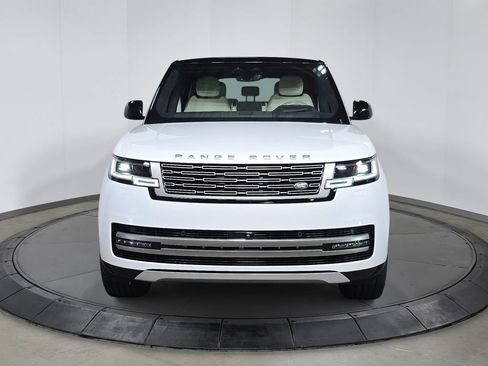 Used 2025 Land Rover Range Rover SE AWD/4WD image 10