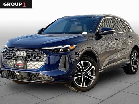 Used 2025 Audi Q5 Premium w/ Convenience Package AWD/4WD image 1