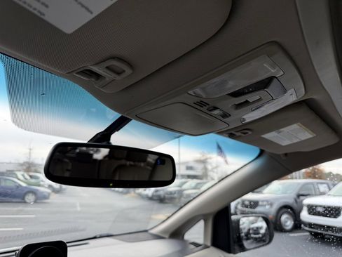 Used 2017 Toyota Sienna XLE image 21