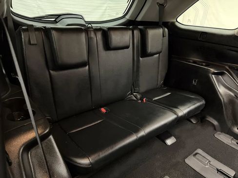 Used 2019 Toyota Highlander XLE AWD/4WD image 30