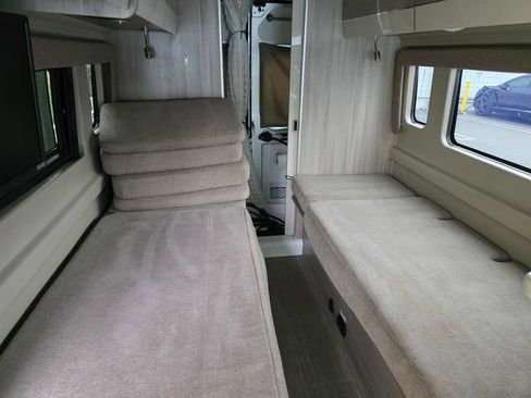 Used 2021 RAM ProMaster 3500 w/ Convenience Group FWD image 17