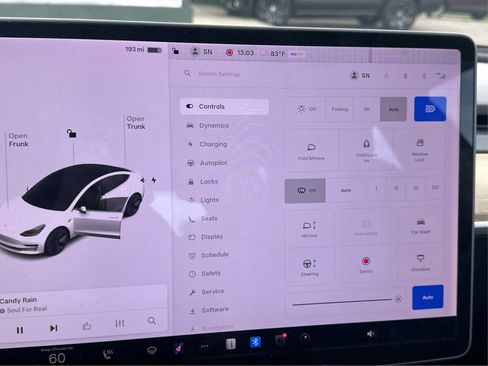Used 2018 Tesla Model 3 Long Range image 17