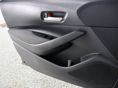 Used 2021 Toyota Corolla LE FWD image 21