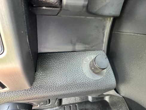 Used 2019 Ford F250 Platinum w/ Platinum Ultimate Package AWD/4WD image 35