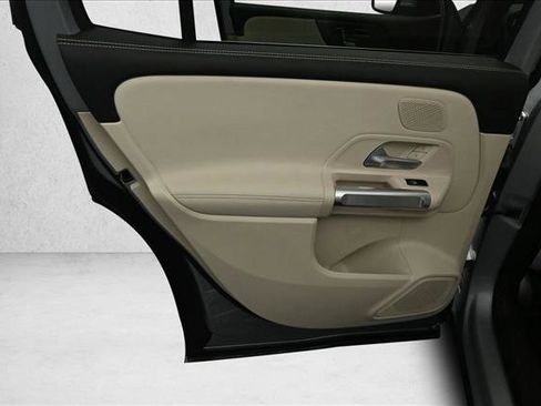 Certified 2026 Mercedes-Benz GLB 250 4MATIC image 21