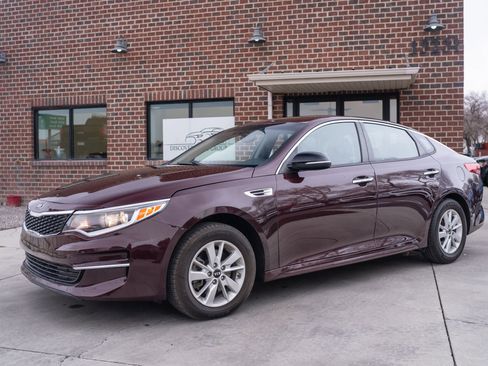 Used 2017 Kia Optima LX image 1