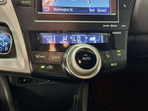 Used 2014 Toyota Prius V Five FWD image 24