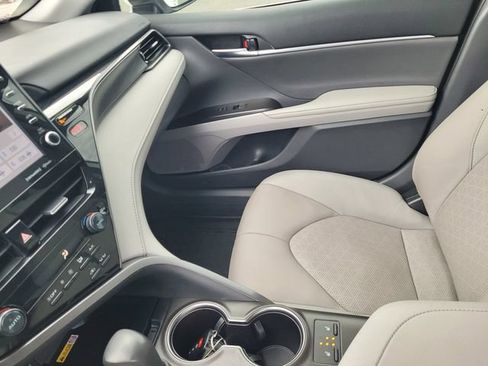 Used 2024 Toyota Camry XSE FWD image 12