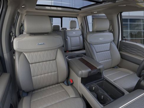 New 2026 Ford F450 Platinum w/ Platinum Plus Package image 10