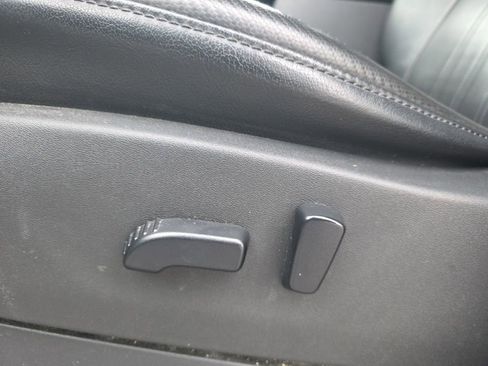 Used 2022 Nissan Frontier PRO-4X w/ Pro-4X Premium Package image 12