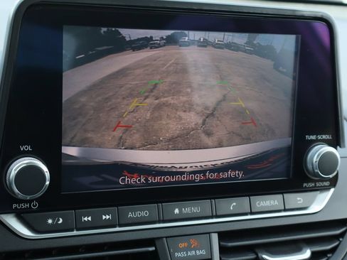 Used 2022 Nissan Altima 2.5 SV FWD image 16