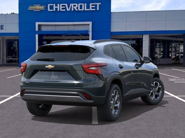 New 2026 Chevrolet Trax LT w/ LT Convenience Package FWD image 4