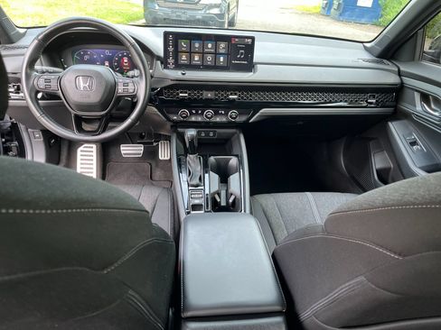Used 2023 Honda Accord Sport image 14