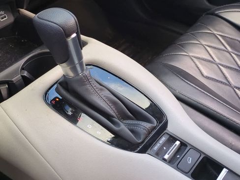 Used 2024 Honda HR-V LX image 31