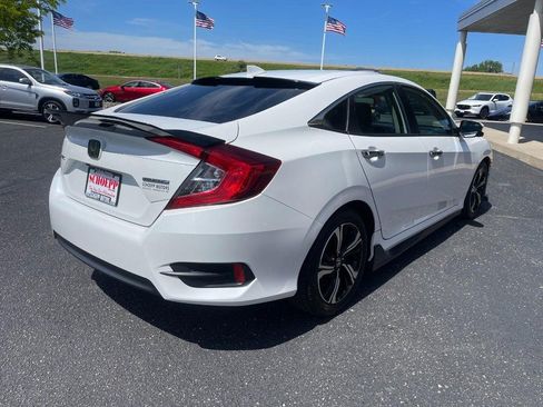 Used 2017 Honda Civic Touring image 8