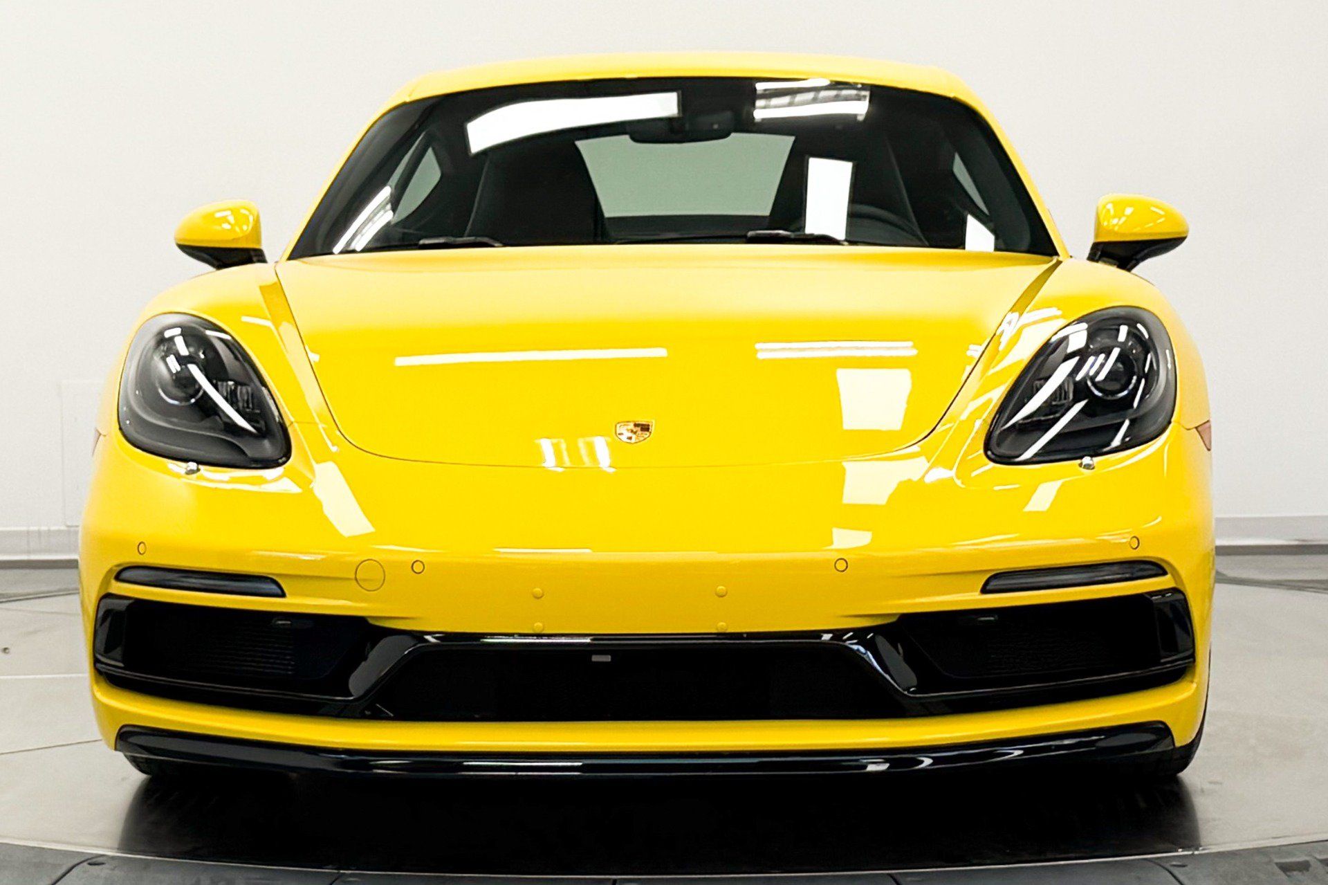 Used 2023 Porsche 718 Cayman GTS RWD image 4