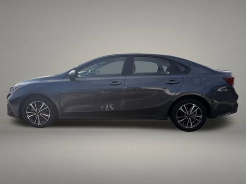 Used 2024 Kia Forte LXS image 2