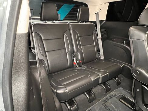 Used 2023 GMC Acadia Denali w/ Denali Ultimate Package AWD/4WD image 25
