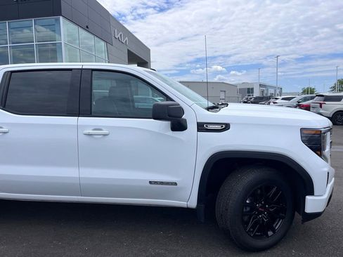 Used 2026 GMC Sierra 1500 Elevation AWD/4WD image 3