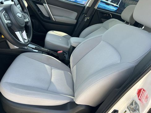 Used 2017 Subaru Forester 2.5i Premium AWD/4WD image 7