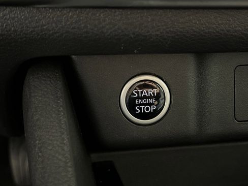 Used 2023 Nissan Rogue SV w/ SV Premium Package image 33