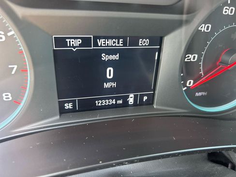 Used 2020 Chevrolet Malibu LT FWD image 16