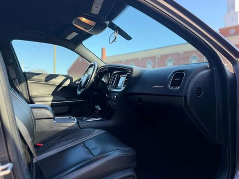 Used 2020 Dodge Charger SXT w/ Leather Interior Group RWD image 12