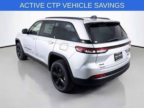 New 2025 Jeep Grand Cherokee Limited w/ Black Appearance Package image 5