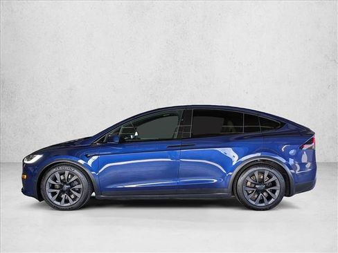 Used 2022 Tesla Model X image 9