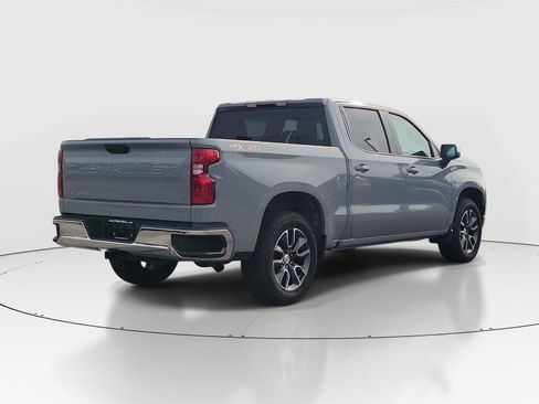 Used 2024 Chevrolet Silverado 1500 LT AWD/4WD image 4