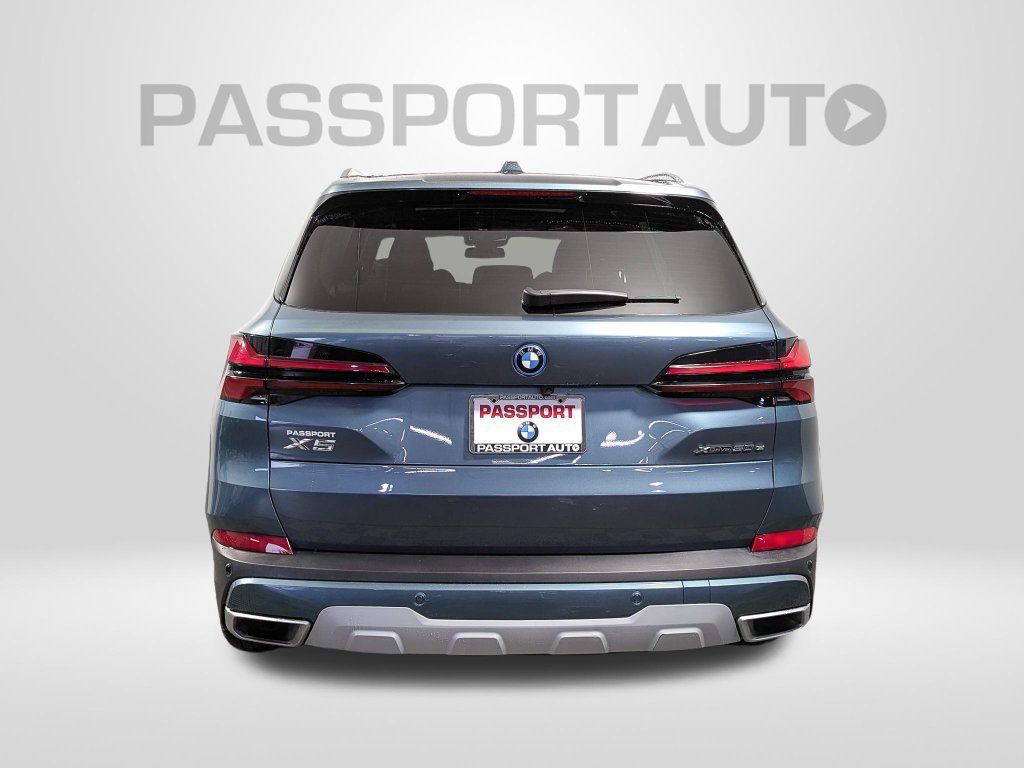 Used 2025 BMW X5 xDrive50e w/ Premium Package AWD/4WD image 6