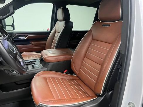 Used 2024 GMC Sierra 3500 Denali Ultimate image 22