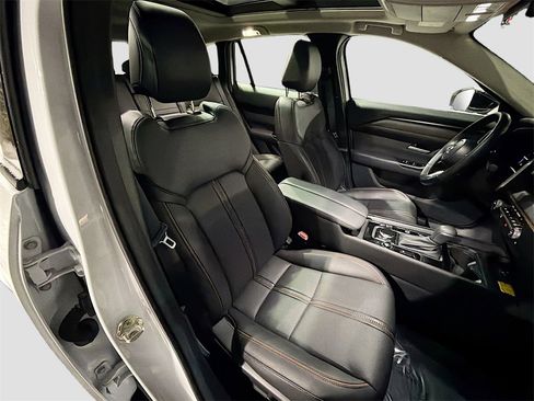 Used 2025 MAZDA CX-50 AWD 2.5 Hybrid w/ Premium Pkg image 31