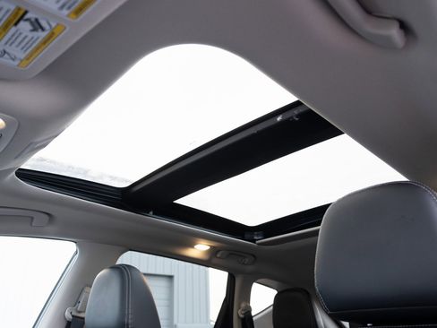 Used 2024 Nissan Murano SV image 13