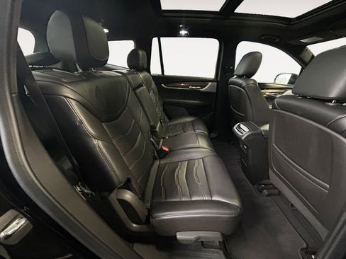 Used 2020 Cadillac XT6 Premium Luxury w/ Platinum Package image 11