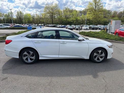 Used 2019 Honda Accord EX image 12