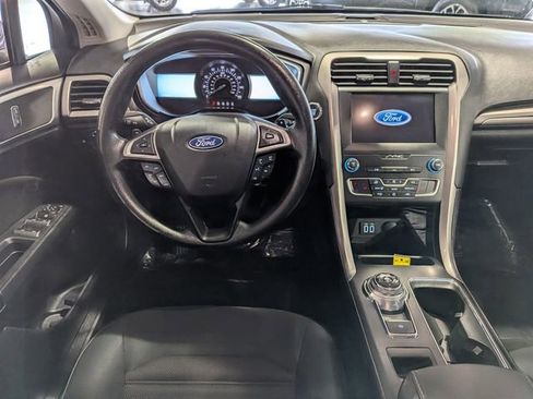 Used 2019 Ford Fusion SE AWD/4WD image 23