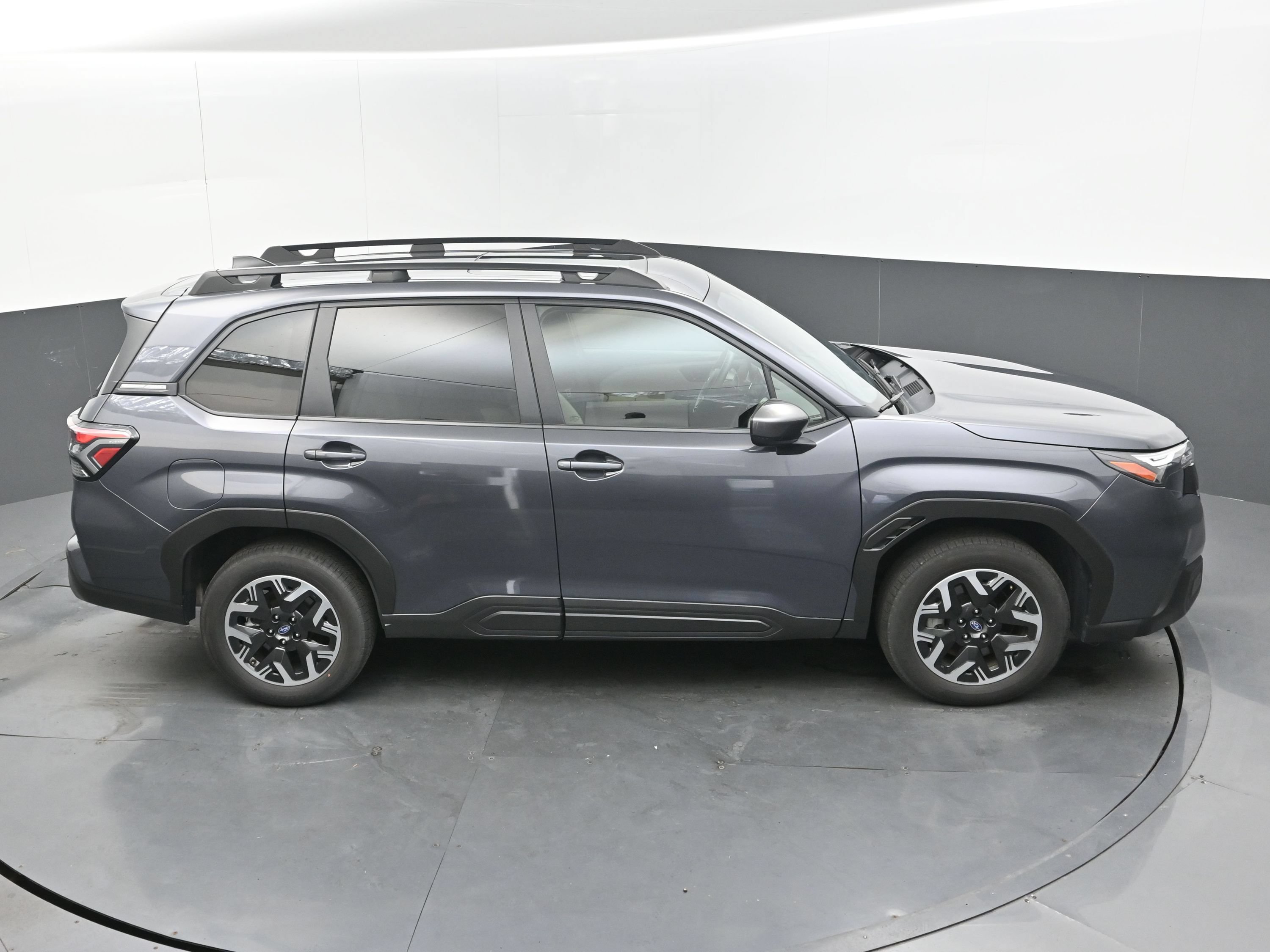 Used 2025 Subaru Forester Premium AWD/4WD image 38