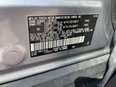 Used 2021 Toyota RAV4 XLE AWD/4WD image 32