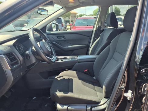 Used 2024 Nissan Rogue S FWD image 17