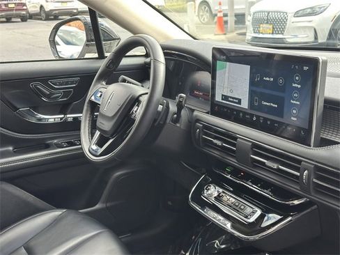 Certified 2023 Lincoln Corsair FWD image 31