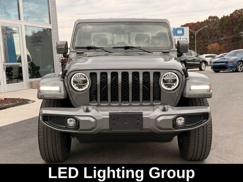 Used 2022 Jeep Gladiator Overland image 6