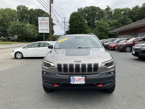Used 2021 Jeep Cherokee Trailhawk w/ Premium Leather Package AWD/4WD image 2