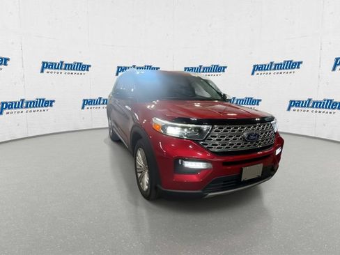 Used 2021 Ford Explorer Limited w/ Equipment Group 301A AWD/4WD image 3