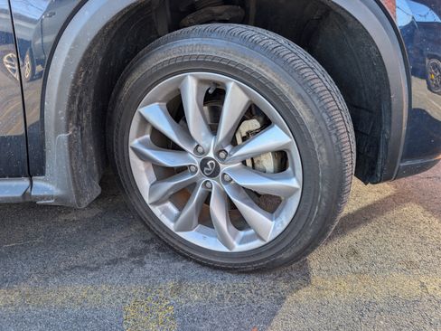 Used 2022 INFINITI QX50 Essential image 9