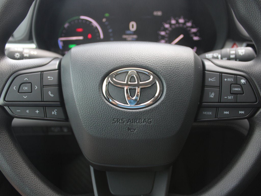 Used 2026 Toyota Sienna LE FWD image 6
