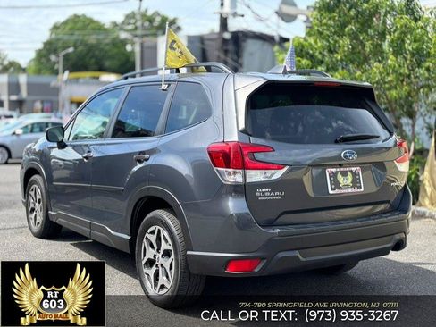 Used 2021 Subaru Forester Premium AWD/4WD image 4