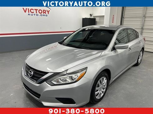 Used 2016 Nissan Altima 2.5 S image 1